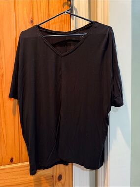 Women’s Black loose fitting V-Neck tee